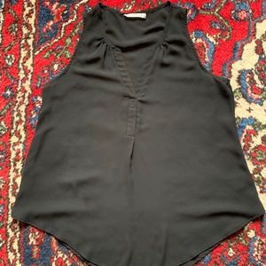 LUSH Chiffon-Style Black Sleeveless Top